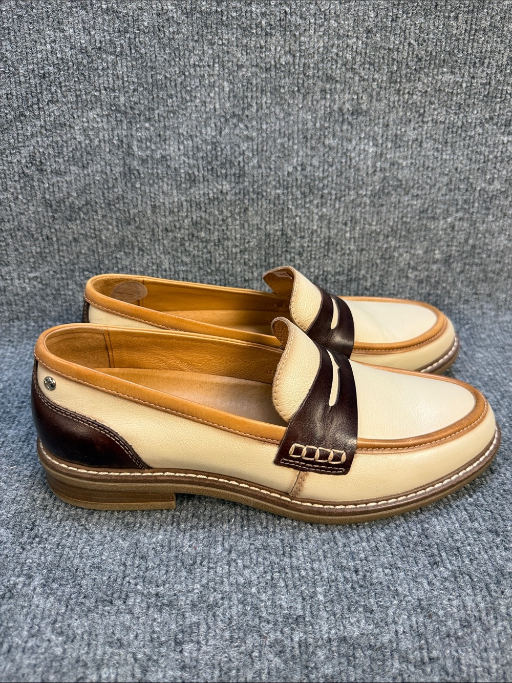 PIKOLINOS Aldaya Women’s Calfskin Cream and Brown Penny Loafers US 9 EU 40 NWOT - Picture 2 of 12